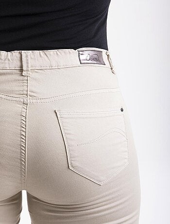 Bermuda avec ceinture élastiquée 'OBER'