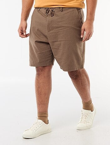 Bermuda chino avec ouverture boutonnée + zippée + liens de serrage