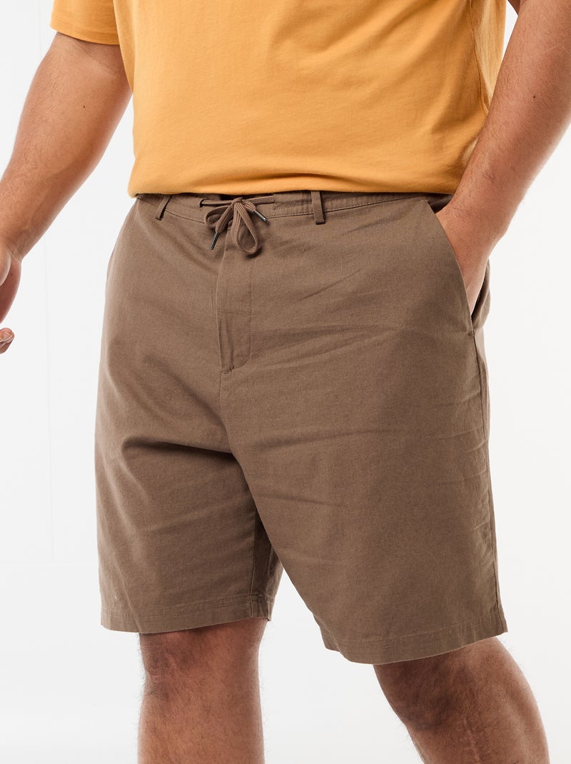 Bermuda chino avec ouverture boutonnée + zippée + liens de serrage Marron - Kiabi
