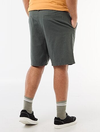 Bermuda chino avec ouverture boutonnée + zippée + liens de serrage