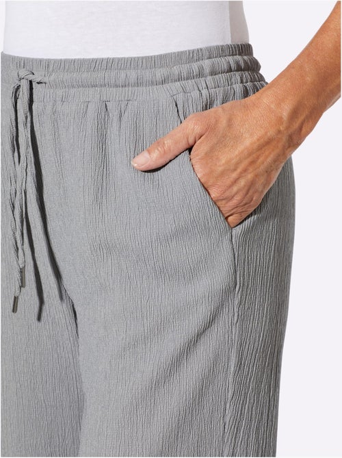 Bermuda décontracté à ceinture élastique et poches pratiques - Taille standard - Moda Vilona - Kiabi Bermuda décontracté à ceinture élastique et poches pratiques - Taille standard - Moda Vilona - Kiabi