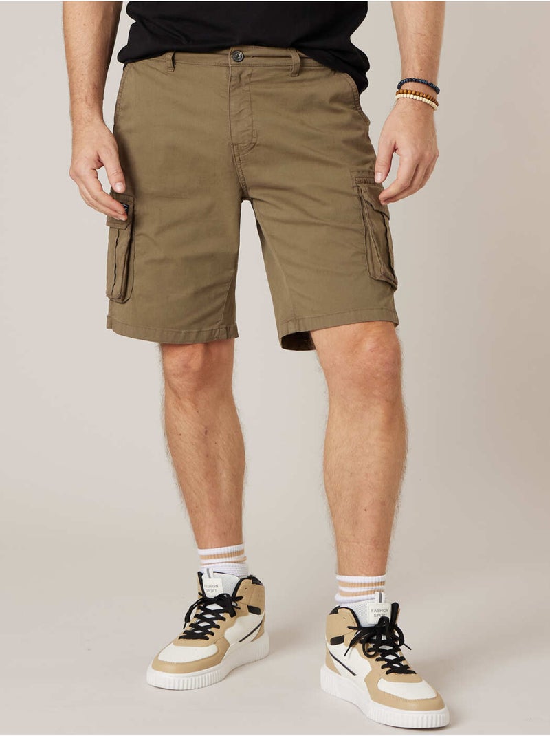 Bermuda loose homme en twill coton stretch 'deeluxe' Vert olive - Kiabi