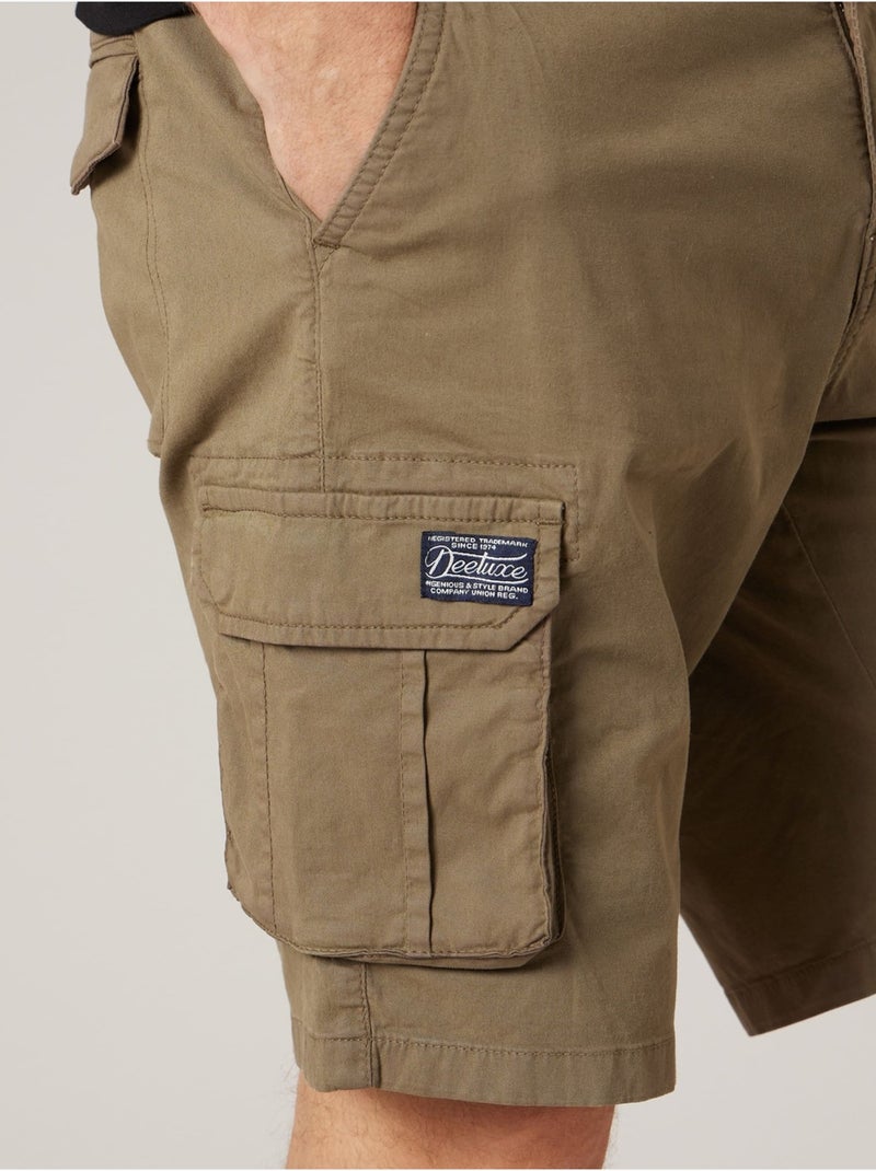 Bermuda loose homme twill coton strech  'Deeluxe' Vert olive - Kiabi