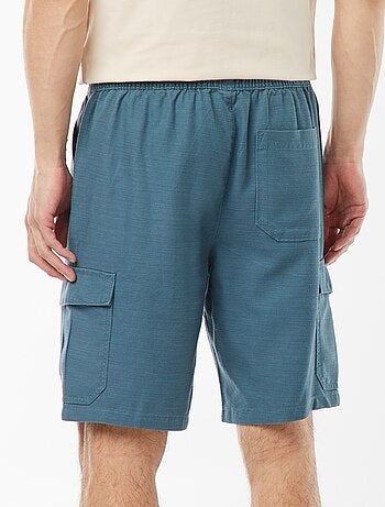 Bermuda uni avec poches à rabat