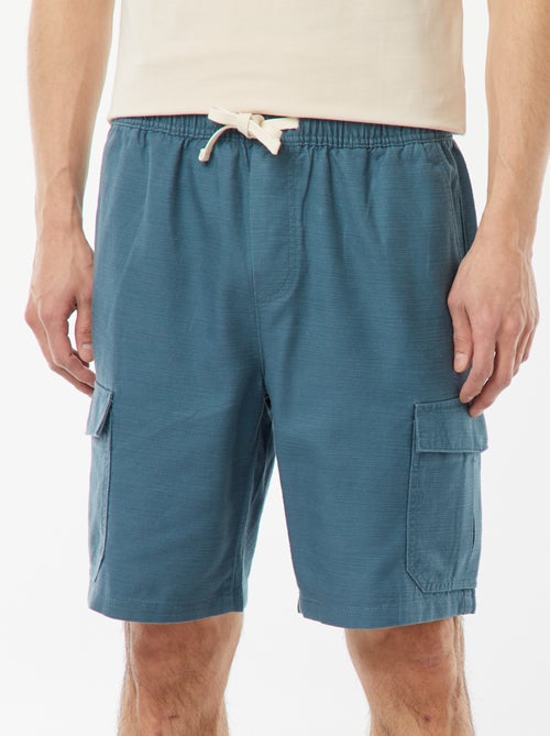 Bermuda uni   avec poches à rabat - Kiabi