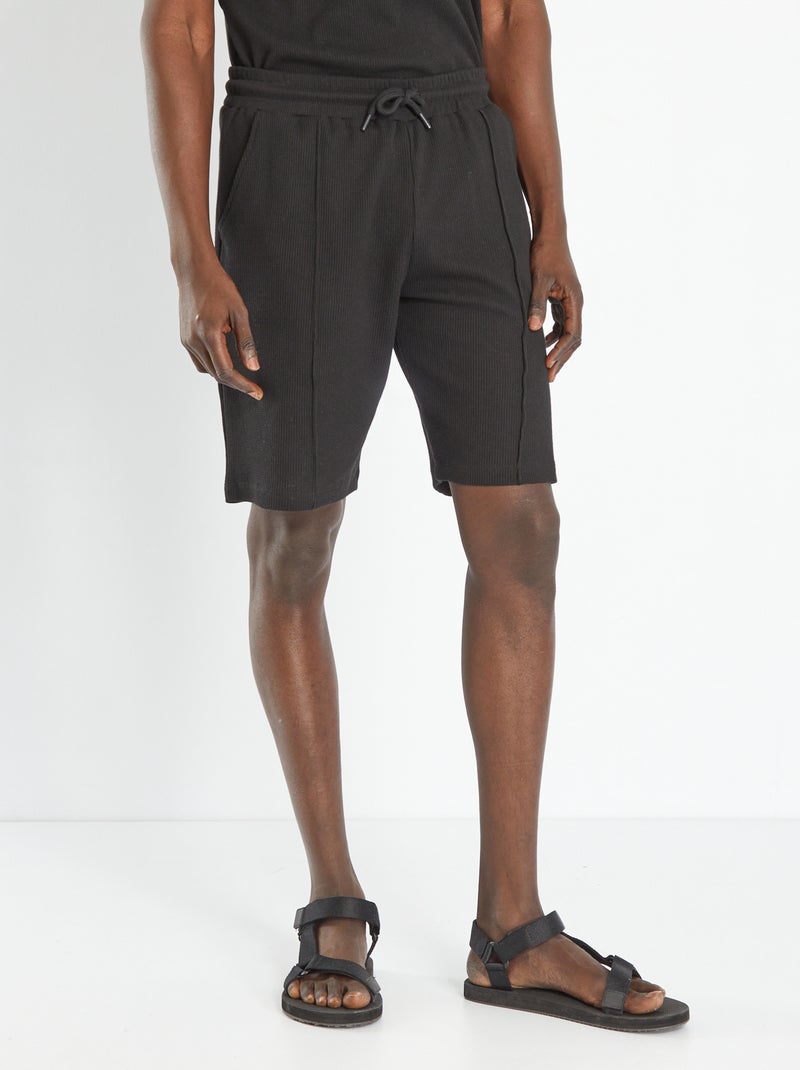 Bermuda uni en nid d'abeille noir - Kiabi