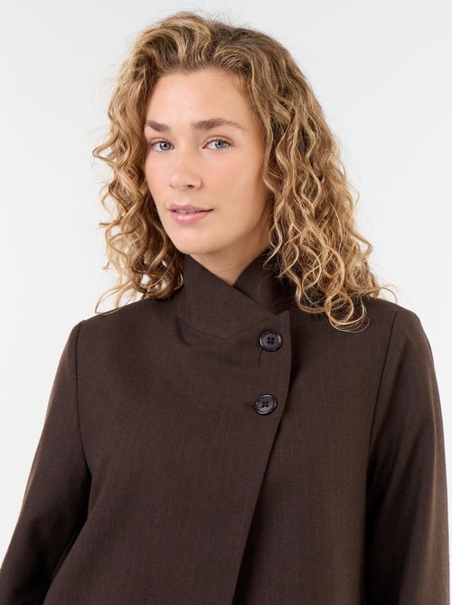 Blazer à col montant avec effet croisé - Kiabi Blazer à col montant avec effet croisé - Kiabi
