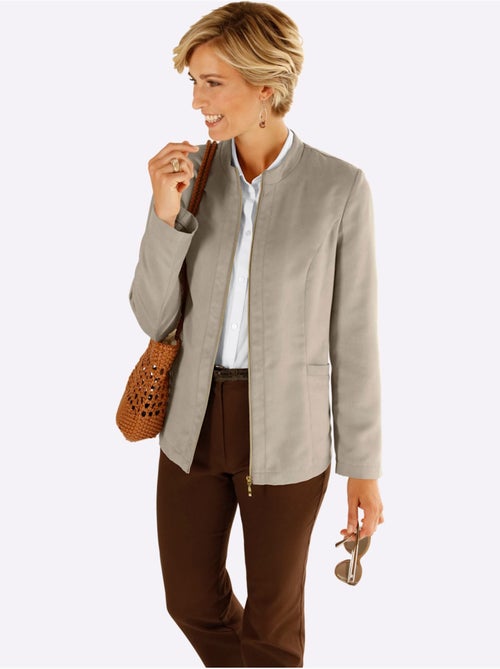 Blazer avec col montant et poches plaquées en imitation cuir velours - Taille standard - Moda Vilona - Kiabi Blazer avec col montant et poches plaquées en imitation cuir velours - Taille standard - Moda Vilona - Kiabi
