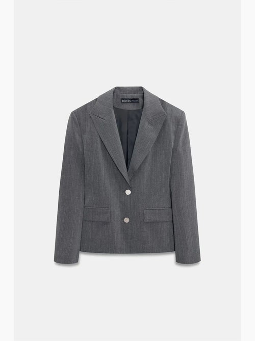 Blazer cintré en crêpe à col châle dilvin - Kiabi Blazer cintré en crêpe à col châle dilvin - Kiabi