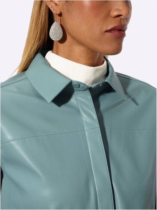 Blazer en synthétique matière synthétique facile à entretenir - taille standard - helline - Kiabi Blazer en synthétique matière synthétique facile à entretenir - taille standard - helline - Kiabi