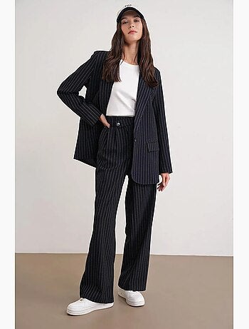 Blazer midi rayé avec détail de plumes artificielles mixray