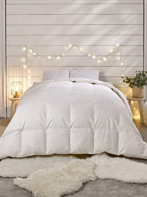 Bleu Câlin - Couette duvet chaude 90% duvet de canard - Kiabi Bleu Câlin - Couette duvet chaude 90% duvet de canard - Kiabi