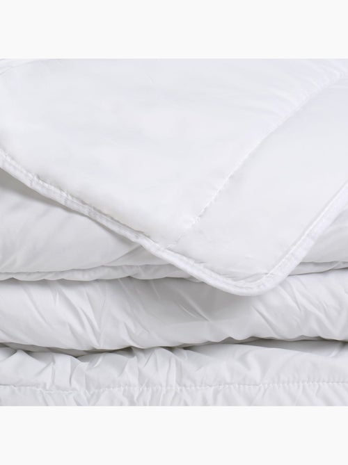 Bleu Câlin - Couette légère anti-acariens été - Kiabi Bleu Câlin - Couette légère anti-acariens été - Kiabi