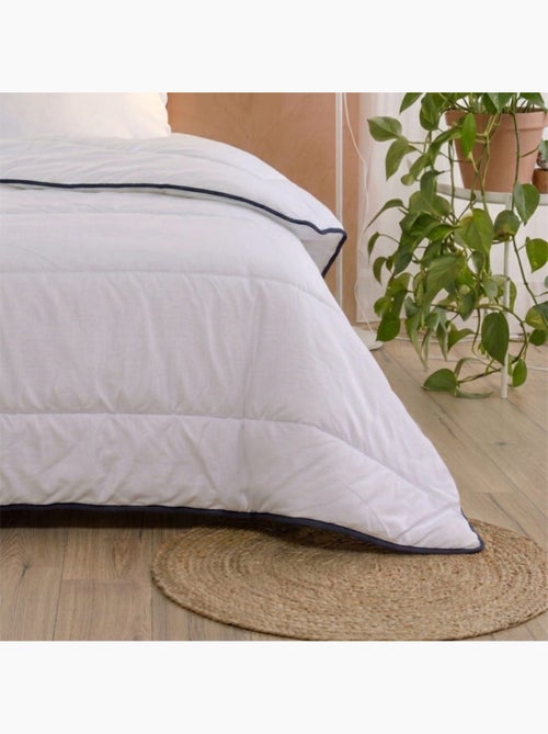 Bleu Câlin - Couette tempérée garnissage 300g/m2 - Kiabi