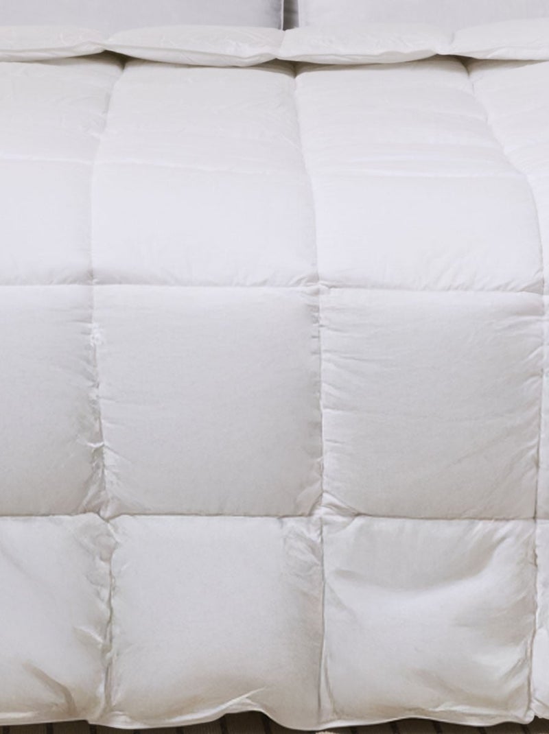 Bleu Câlin - Couette très chaude sensation duvet Blanc - Kiabi