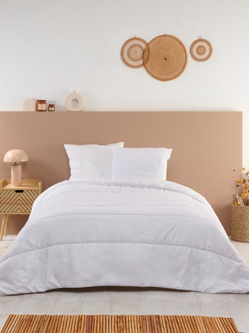 Bleu Câlin - Couette ultra légère 150g/m2 - Kiabi Bleu Câlin - Couette ultra légère 150g/m2 - Kiabi