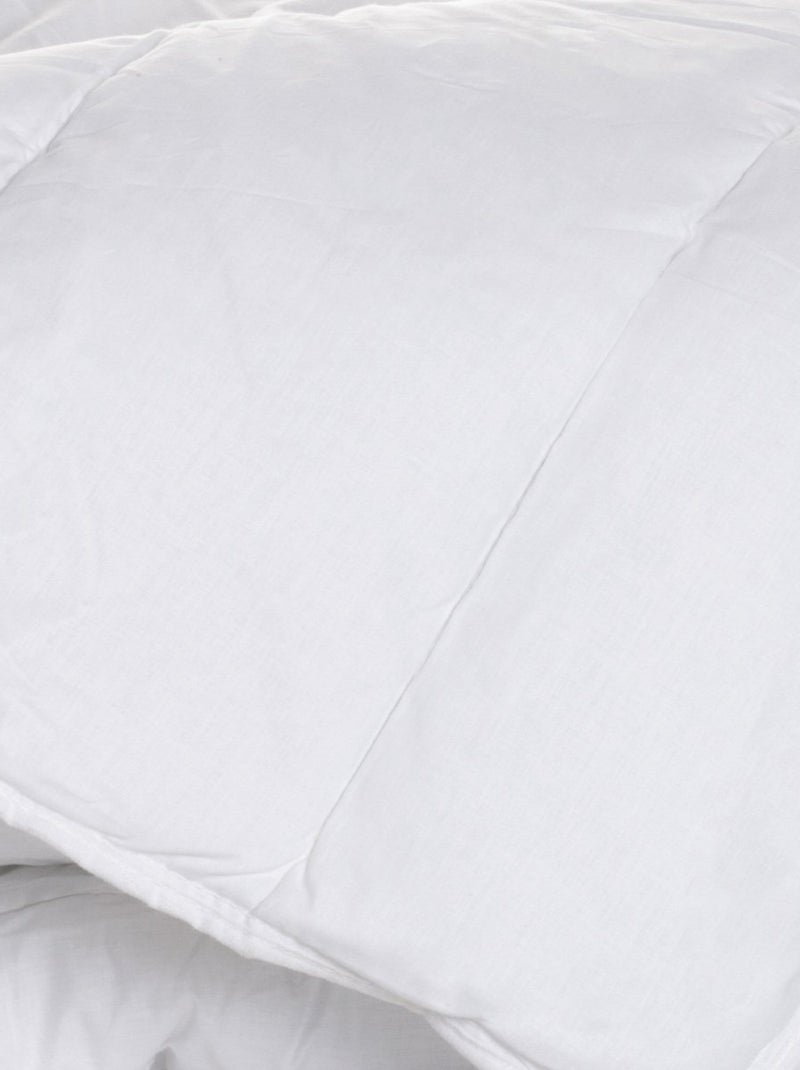 Bleu Câlin - Couette ultra légère 150g/m2 Blanc - Kiabi