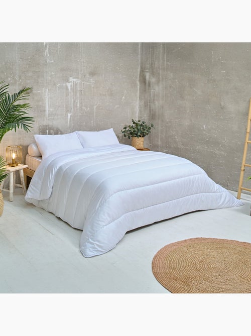 Bleu Câlin - Pack Économique Couette Tempérée + 1 ou 2 Oreillers Moelleux - Kiabi Bleu Câlin - Pack Économique Couette Tempérée + 1 ou 2 Oreillers Moelleux - Kiabi
