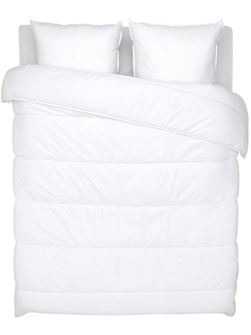 Bleu Câlin - Pack Économique Couette Tempérée + 1 ou 2 Oreillers Moelleux - Kiabi Bleu Câlin - Pack Économique Couette Tempérée + 1 ou 2 Oreillers Moelleux - Kiabi