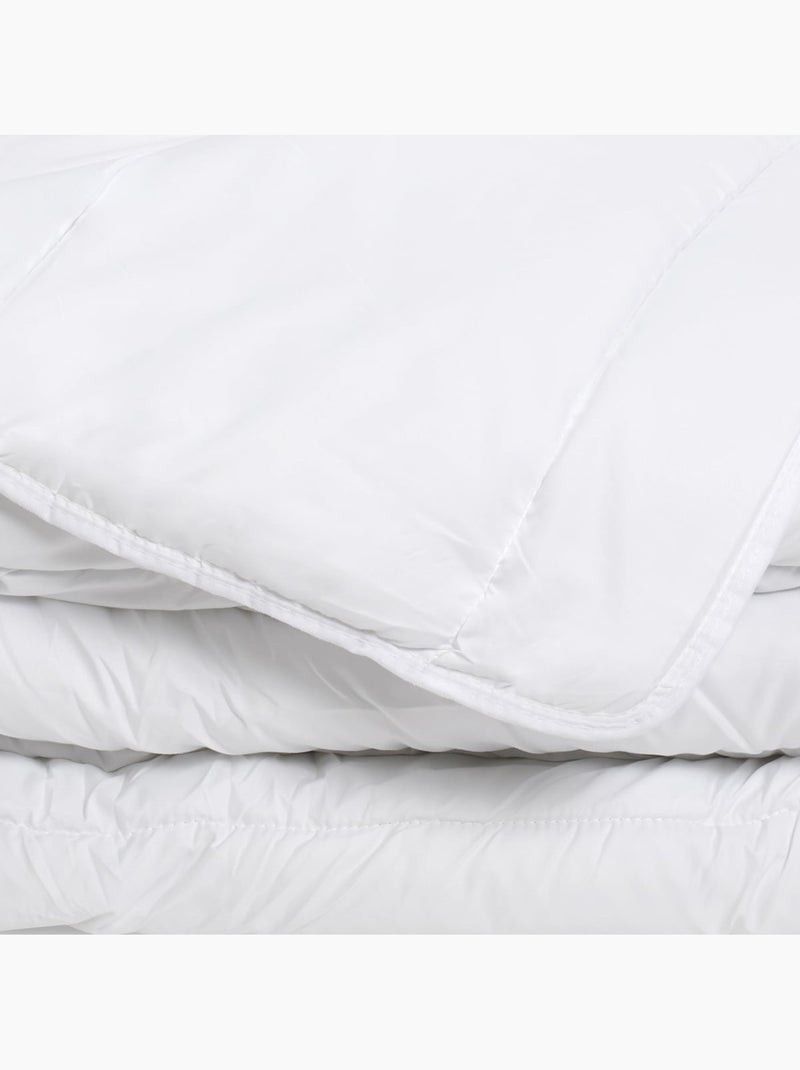 Bleu Câlin - Pack Été Couette légère + 1 ou 2 Oreillers Anti-acariens Traitement Naturel Blanc - Kiabi