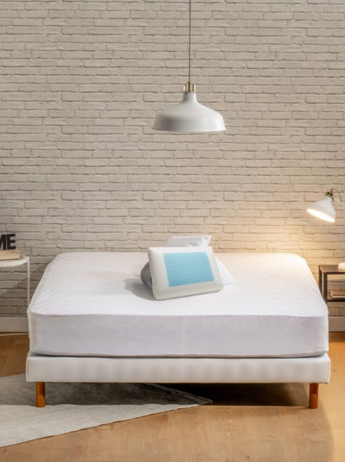 Bleu Câlin - Protège matelas lavable à 95°C forme drap housse - Kiabi Bleu Câlin - Protège matelas lavable à 95°C forme drap housse - Kiabi