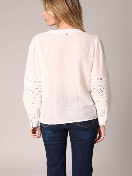 Blouse 100% coton avec détails ajourés
 'Deeluxe' - Kiabi