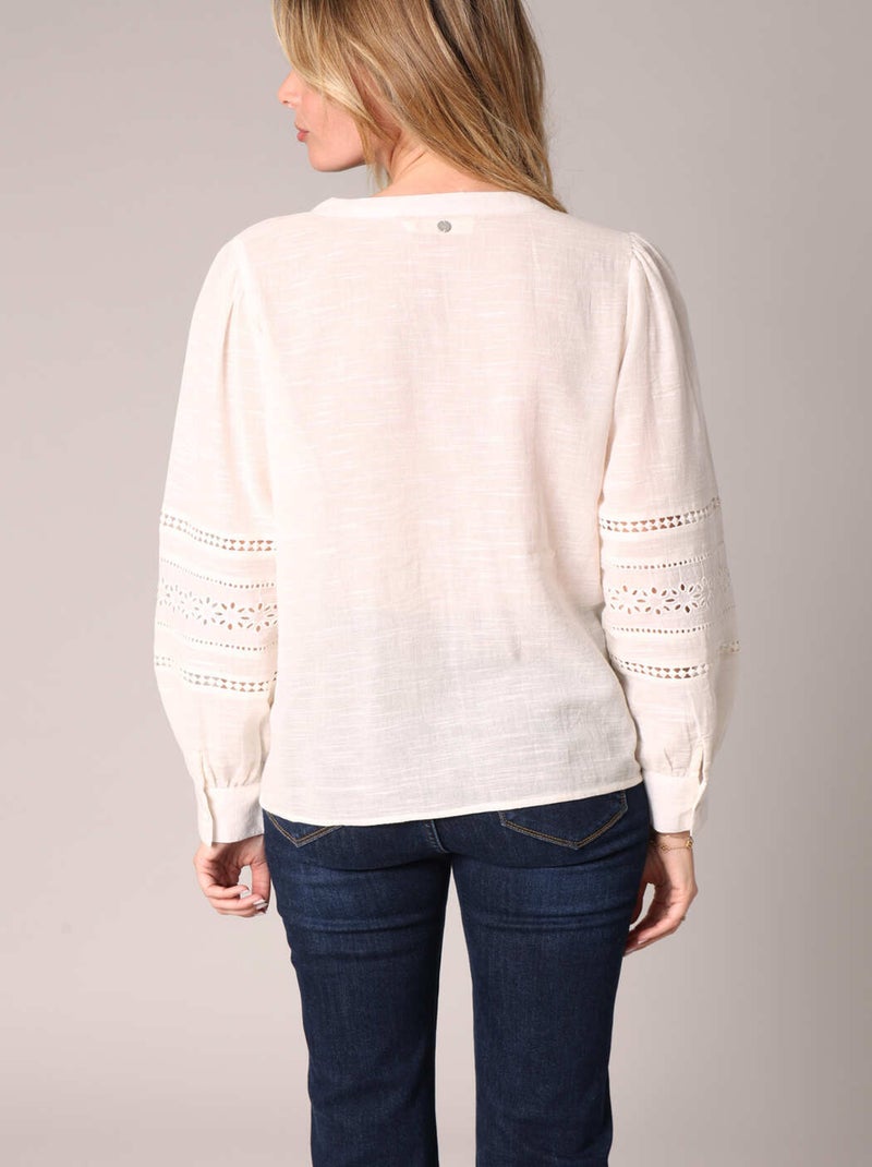 Blouse 100% coton avec détails ajourés
 'Deeluxe' Blanc - Kiabi