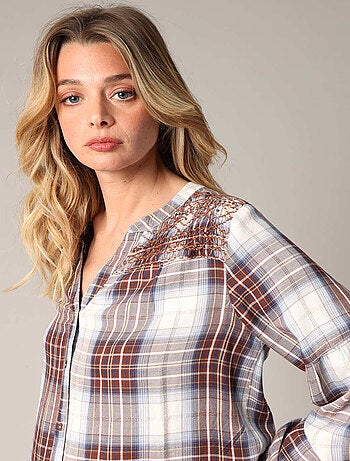 Blouse à carreaux avec détails brodés
'Deeluxe'