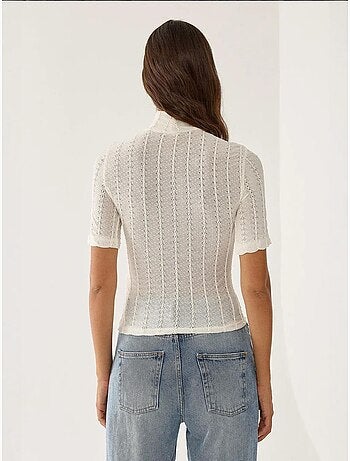 Blouse à col montant court en maille torsadée