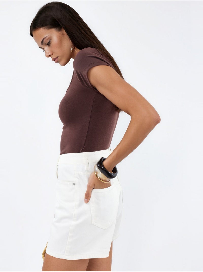 Blouse à col v et manches courtes avec drapé busem Marron - Kiabi