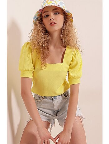 Blouse à encolure carré