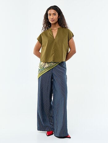 Blouse à manches courtes et col V