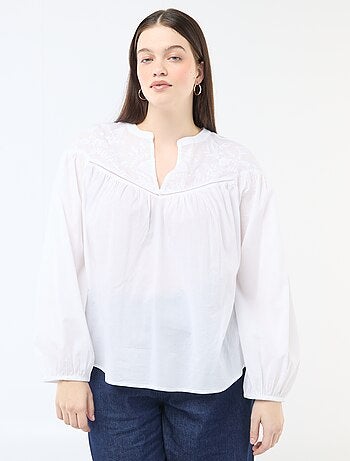 Blouse à manches longues avec broderies