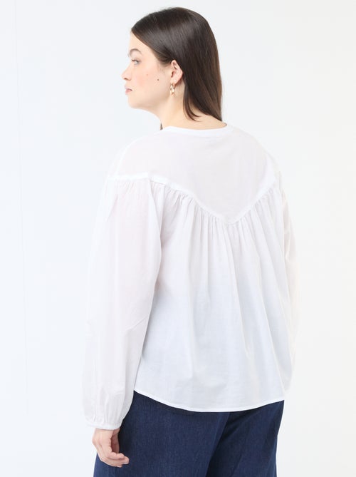 Blouse à manches longues avec broderies - Kiabi