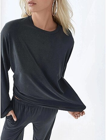 Blouse à manches longues avec col rond et coupe décontractée busem