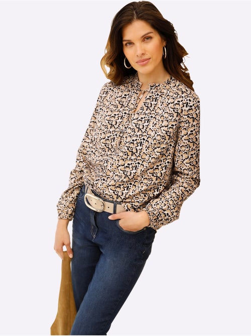 Blouse à manches longues avec col rond et motif animal - Taille standard - Moda Vilona - Kiabi Blouse à manches longues avec col rond et motif animal - Taille standard - Moda Vilona - Kiabi