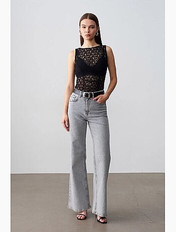 Blouse ajustée sans manches en dentelle dilvin