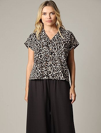 Blouse ALIZIA 100% polyester à la coupe droite avec imprimé 'Deeluxe'
