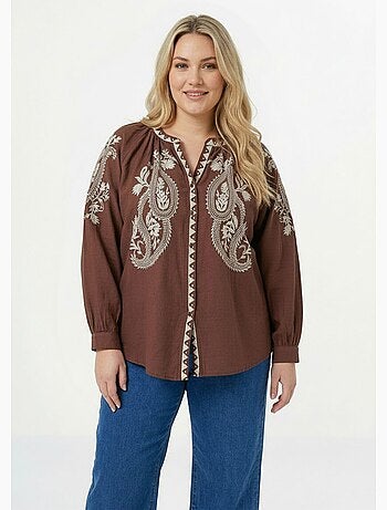 Blouse avec broderies et petit col V
