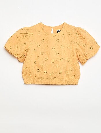 Blouse avec broderies fleurs à manches courtes