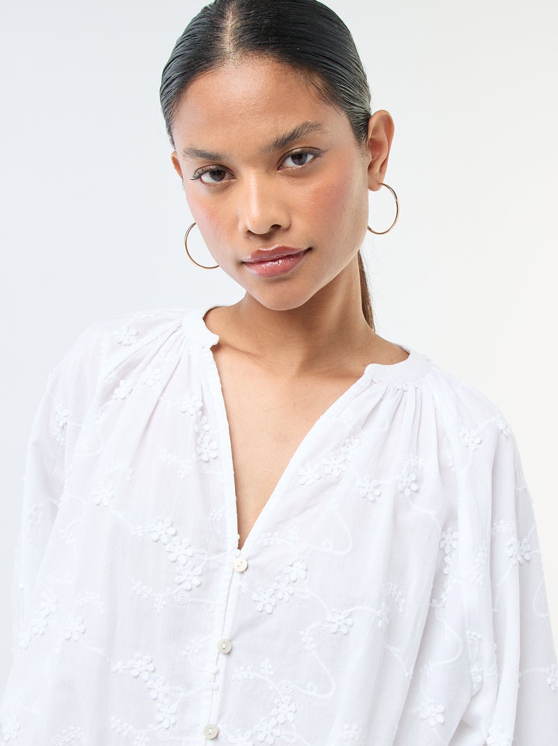 Blouse avec broderies fleurs Blanc - Kiabi