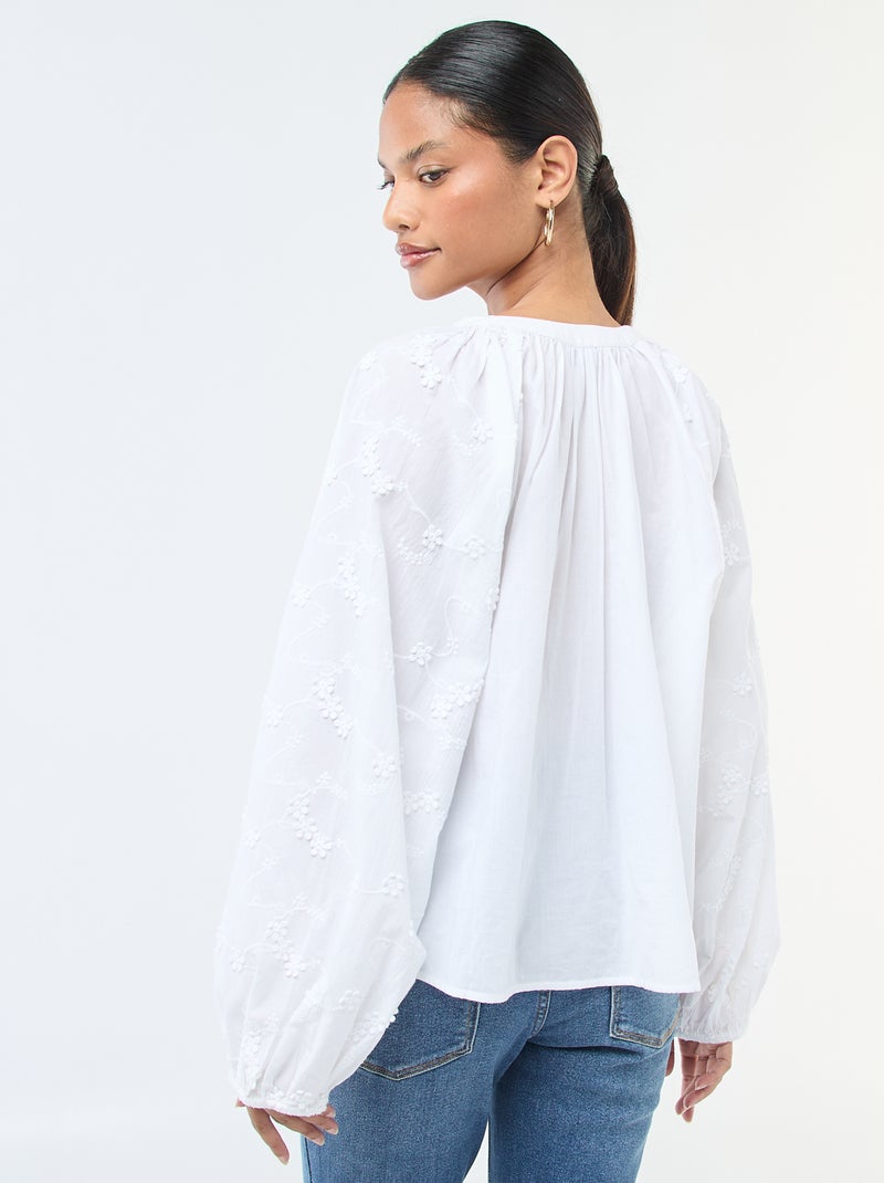 Blouse avec broderies fleurs Blanc - Kiabi