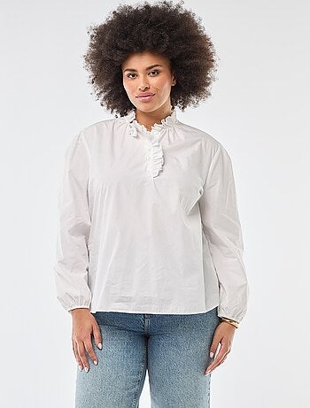 Blouse avec col montant volanté