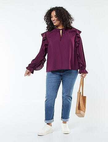 Blouse avec épaules et poignets volantés + liens à nouer au col