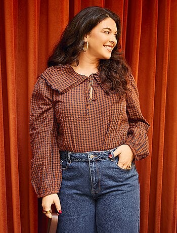 Blouse avec large col claudine