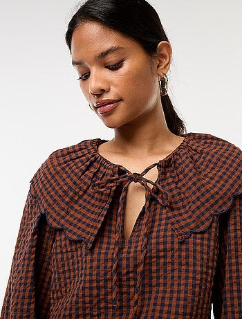 Blouse avec large col claudine