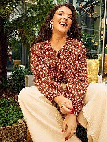 Blouse avec large col claudine