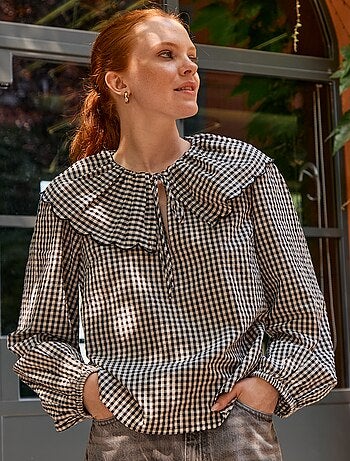 Blouse avec large col claudine