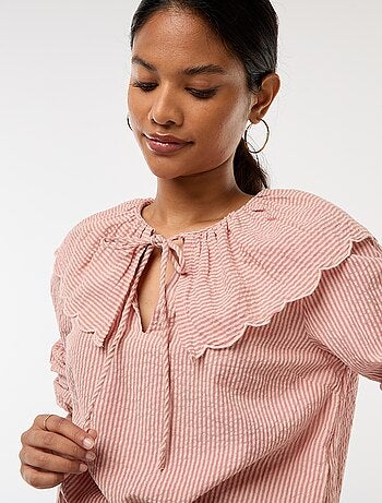 Blouse avec large col claudine