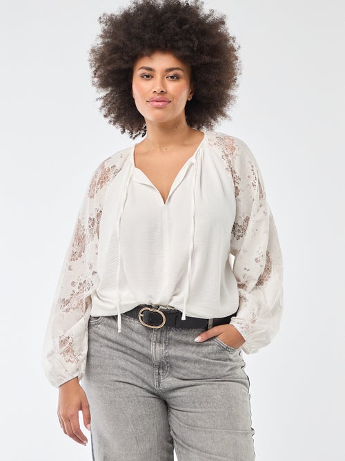 Blouse avec manches longues en dentelle et ouverture par lien au col - Kiabi
